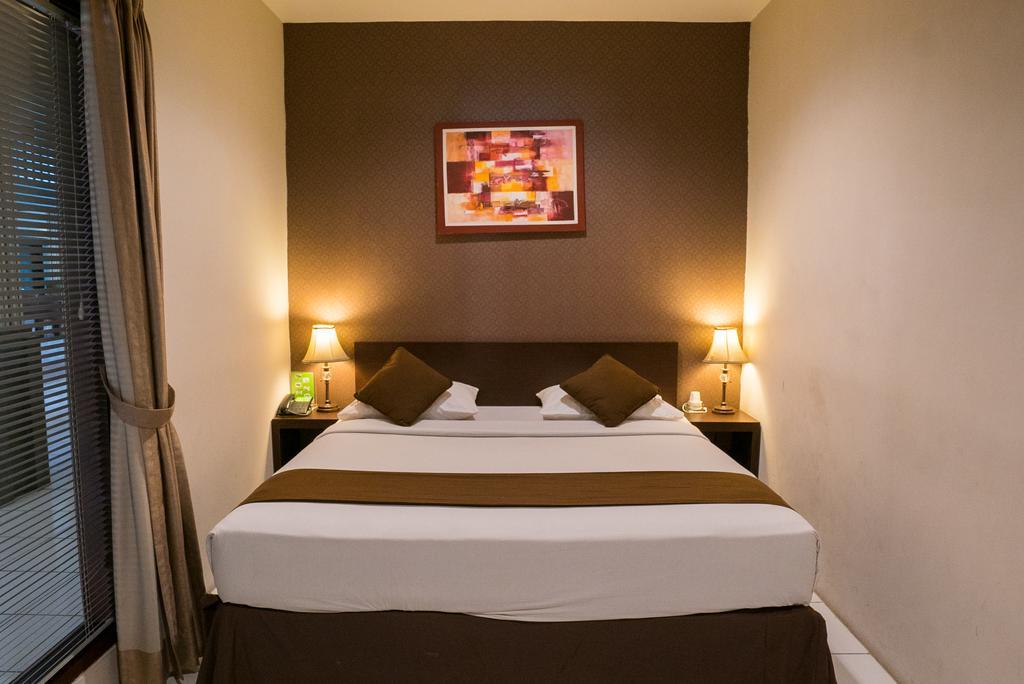 The Harmony Legian Hotel Kuta Lombok Exteriör bild