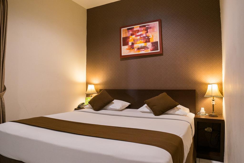 The Harmony Legian Hotel Kuta Lombok Exteriör bild